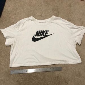The Nike Tee (cropped Tshirt)